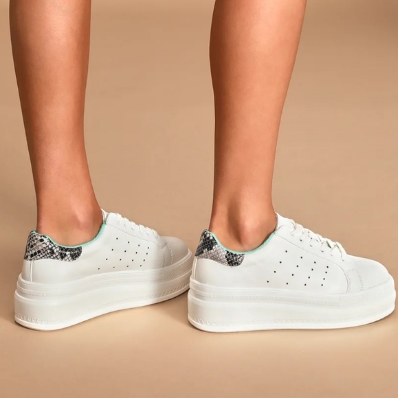 Madden Girl Shoes - Madden Girl Cheerrs Platform Sneaker Size 8.5 NWT